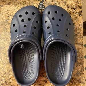 Crocs Baya Clogs .. NWT … women size 8 mens size 6 … Navy color